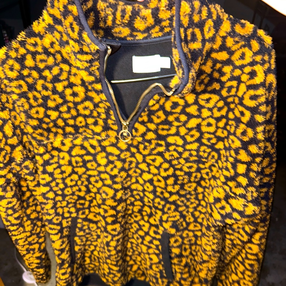 Small cheetah print fuzzy sweater